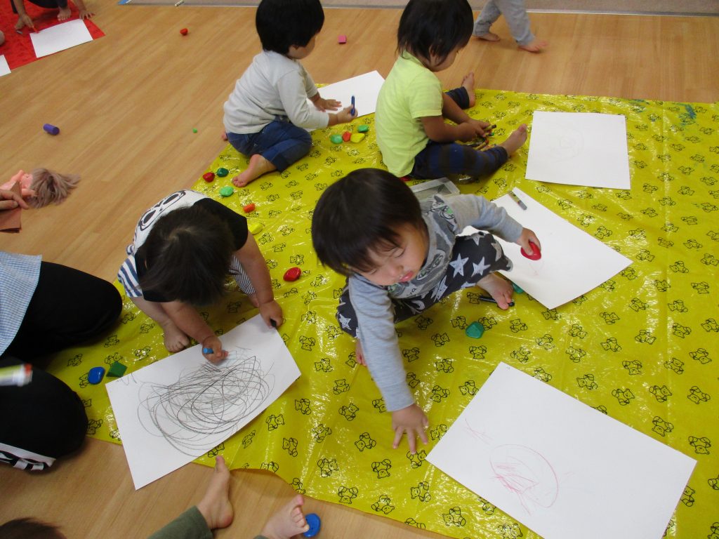 もも組 室内遊びを楽しんでいます めむろてつなん保育所 社会福祉法人 十勝立正福祉事業会 北海道 芽室町
